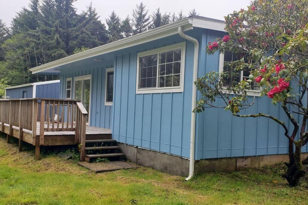 Coastal Charm: Sw Oregon Home On 2+ Quiet Acres Carpenterville Esterno foto