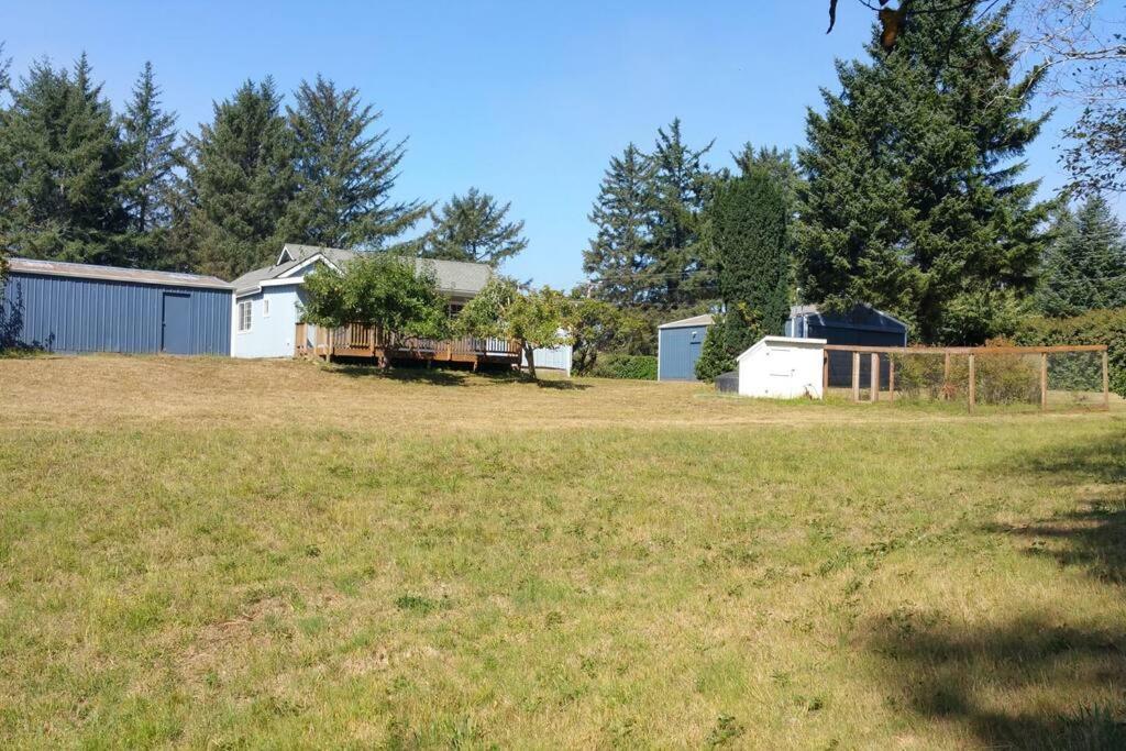 Coastal Charm: Sw Oregon Home On 2+ Quiet Acres Carpenterville Esterno foto